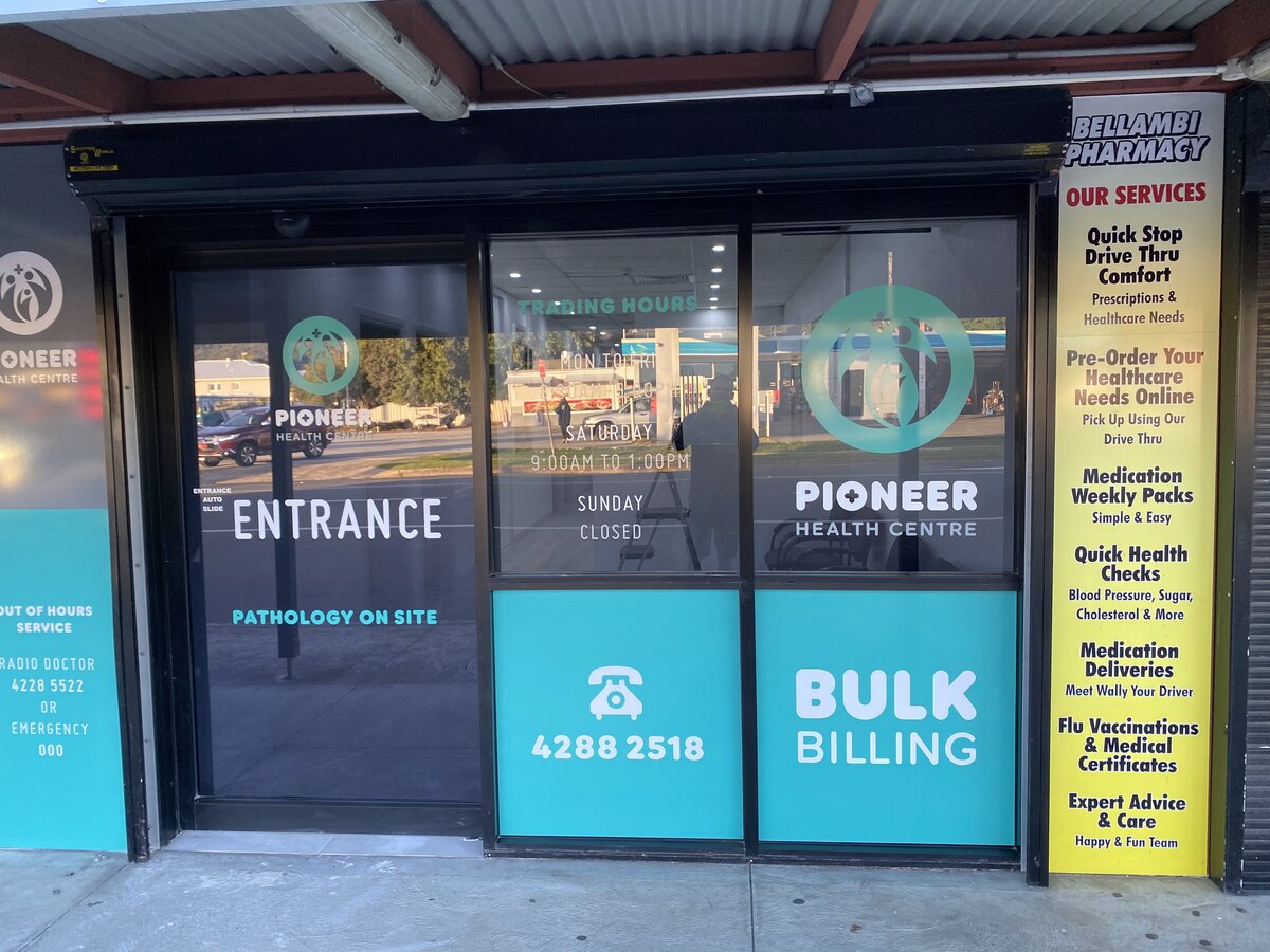 Pioneer Health Centre entrance with Bulk Billing signage